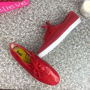 KEDS RED SHINY ONE OF A KIND